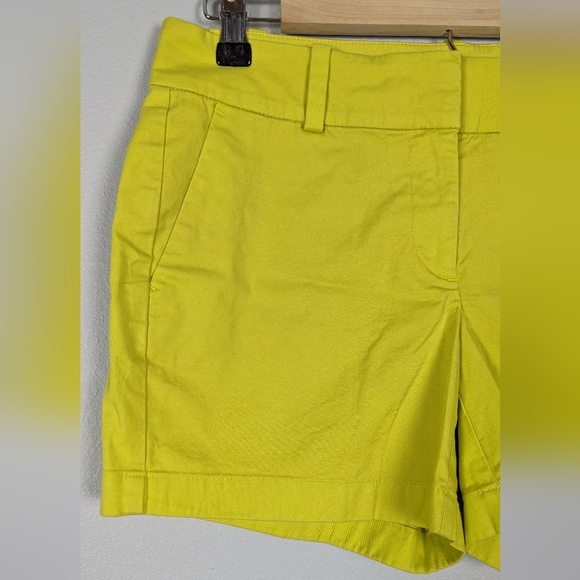Ann Taylor City Short Lime Green Size 4 - Picture 2 of 8